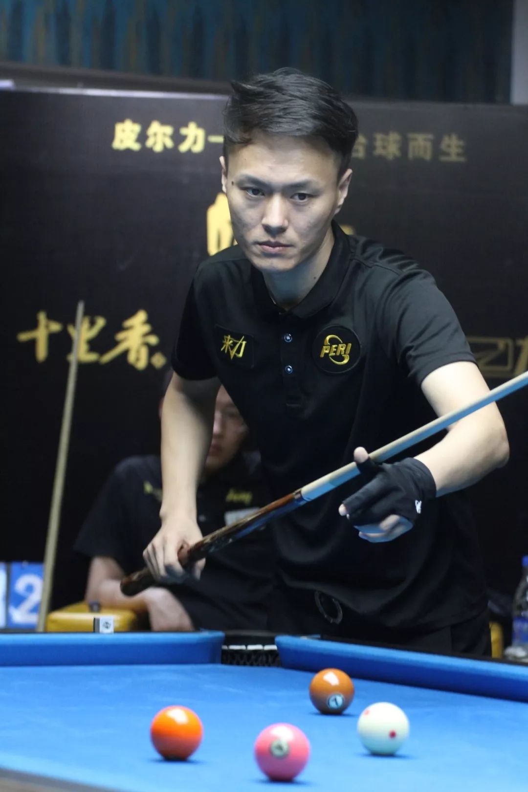 阔舞台的一 阔舞台的一